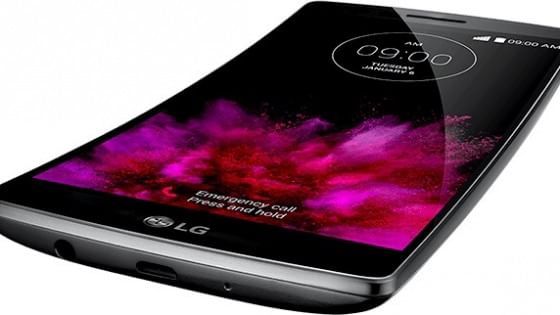 Lg lancia gli smartphone low cost a schermo curvo e il primo watch 4G Lte