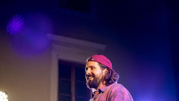 Frah Quintale, malinconia soft lontana da social e marketing: “Adesso ballo da solo”
