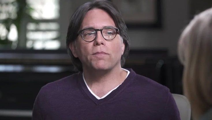 Usa, 120 anni di carcere a Keith Raniere: il fondatore della setta Nxvim condannato per abusi sessuali