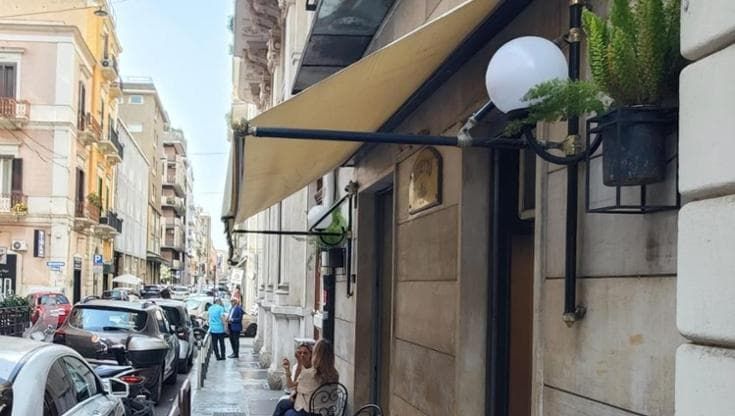 Bari, guerra delle pedane: l’esposto di un gestore fa scattare le rimozioni