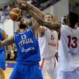 Basket, Italia senza problemi. Vince in Svizzera e vola agli Europei