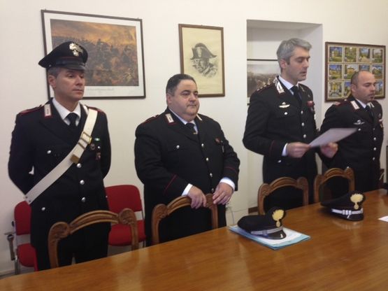 Inseguiva la moglie con un coltello<br />bloccato e arrestato dai carabinieri