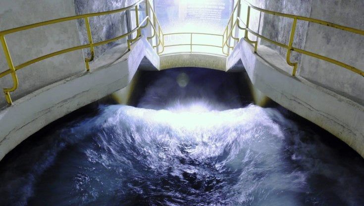 Acqua, la Regione fa marcia indietro: non lascerà tutto ai privati