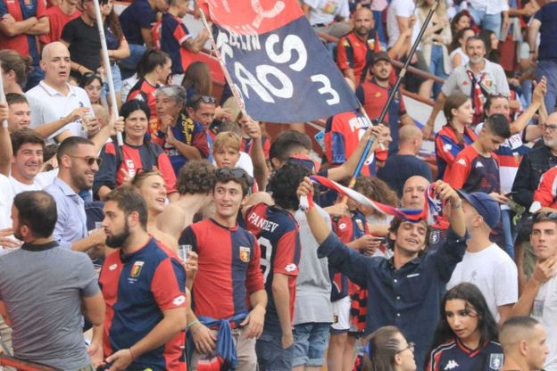 Genova, tifosi in festa allo stadio per i 129 anni del Genoa