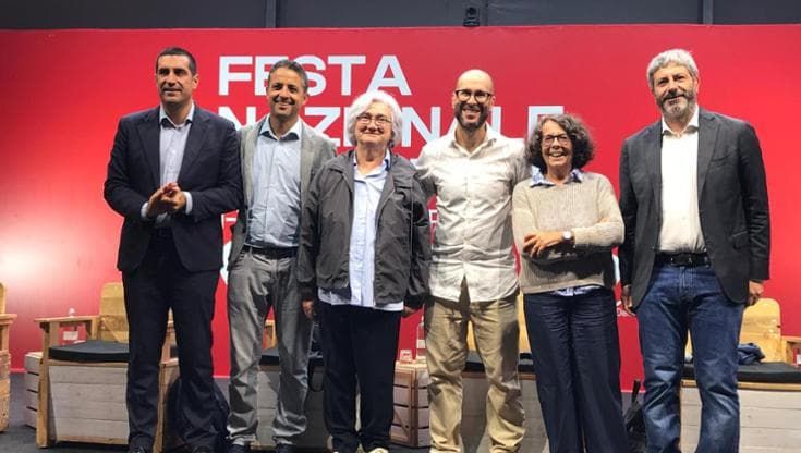 Sanità, l’allarme di Fico: “Non diventiamo schiavi dei privati, servono nuovi rapporti di forza”