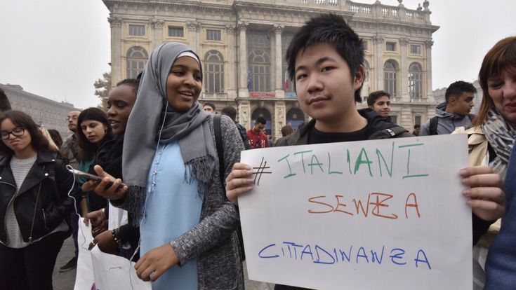 L’invasione che non c’è, crollano i nuovi italiani