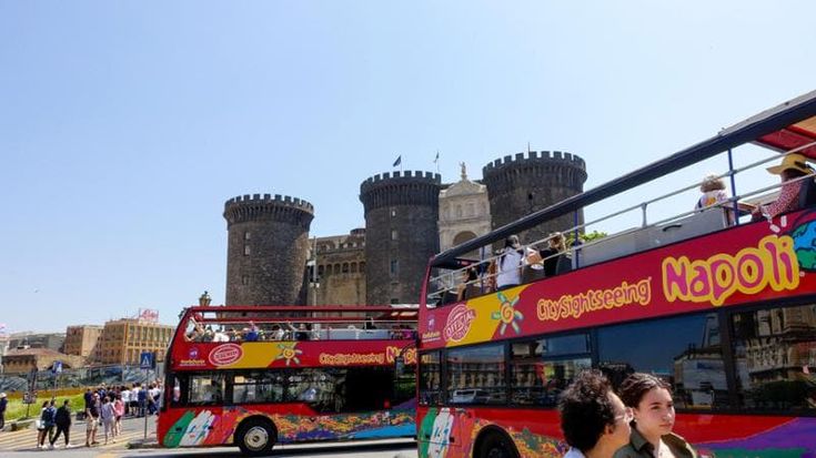 Turismo, il boom dei bus scoperti 30 mila a bordo da inizio anno