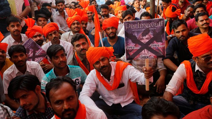 Un film di Bollywood infiamma i nazionalisti hindu: “Uccidete quell'attrice”