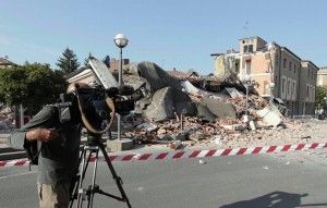 Sisma, tasse rinviate fino al 30 novembre<br />"Il governo non se la cava cos&igrave;"
