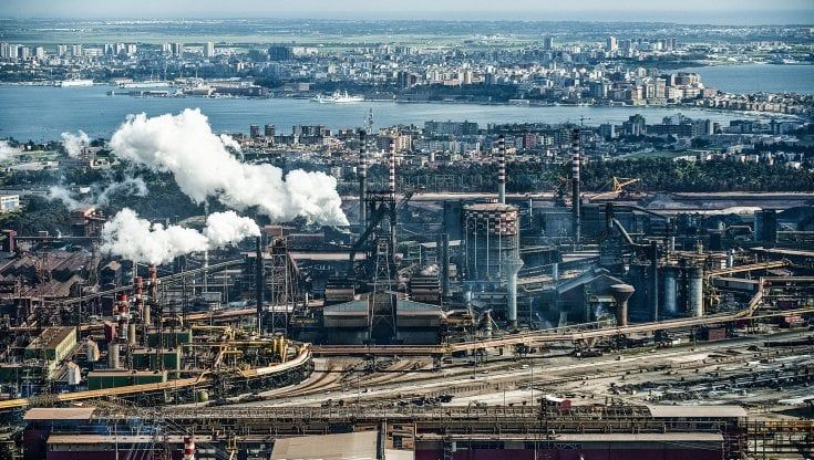 Ex Ilva, forte odore di gas: a Taranto evacuati e poi fatti rientrare 150 operai
