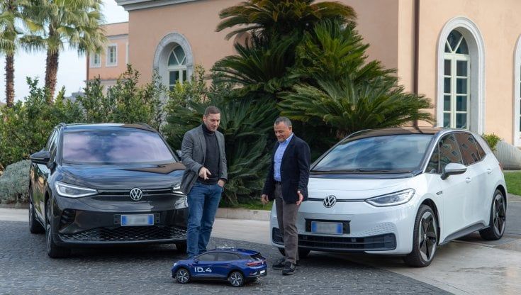 Lo slogan Volkswagen per il 2022? "L'elettrico per Totti, l'elettrico per tutti"
