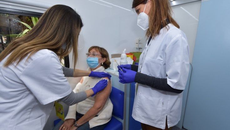 Coronavirus, il bollettino di oggi 11 aprile: 15.746 casi e 331 morti