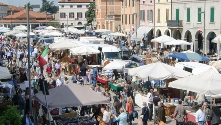 Collecchiese perde cinquemila euro al mercatino: malloppo restituito 
