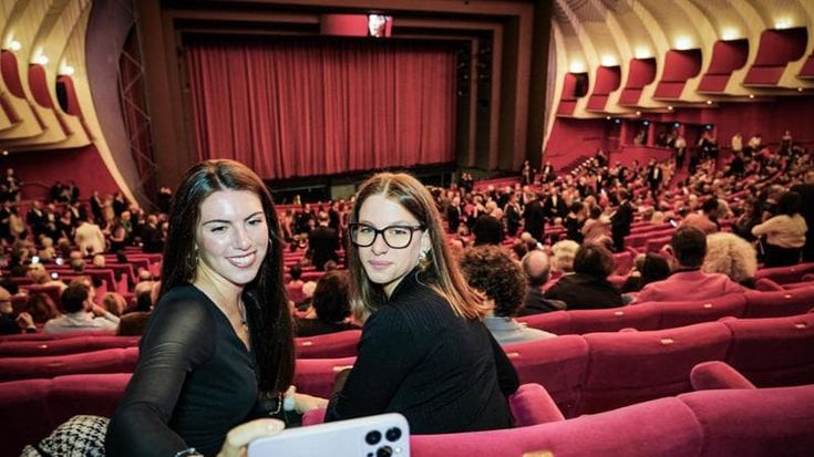 A Torino il Regio si tinge di rosso per la prima, “Francesca da Rimini” incanta anche gli influencer