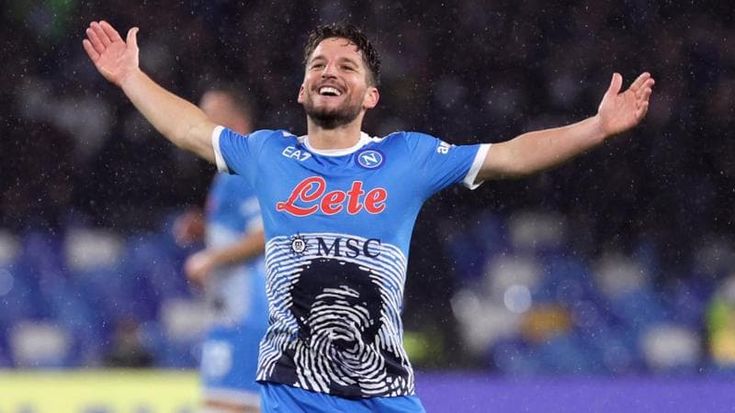Cittadinanza onoraria: Mertens è napoletano. “Non è mai andato via”