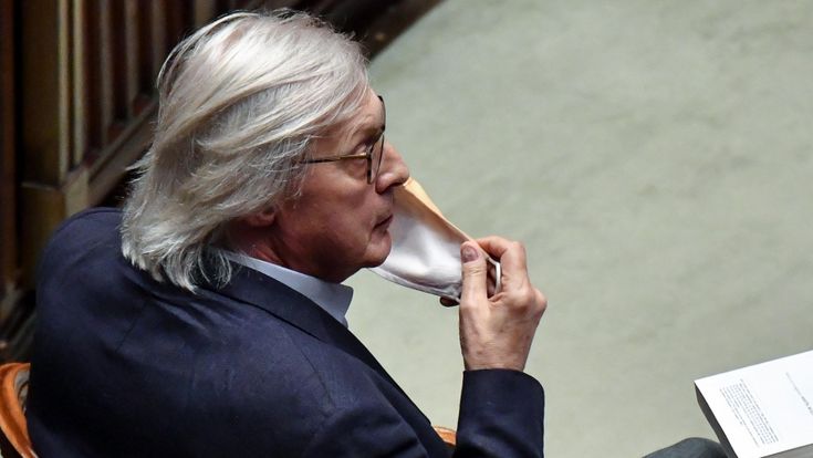 Sgarbi sindaco no mask