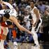 Basket, Nba: San Antonio show dopo due overtime, Gallinari mastica amaro