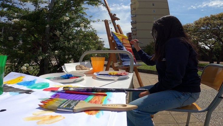 Scuole aperte anche d'estate: musica e teatro, arte e vela nei programmi per la Puglia