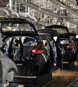 Auto, in Francia il 2014 inizia con +0,5%.<br />Chrysler fa +8% negli Stati Uniti