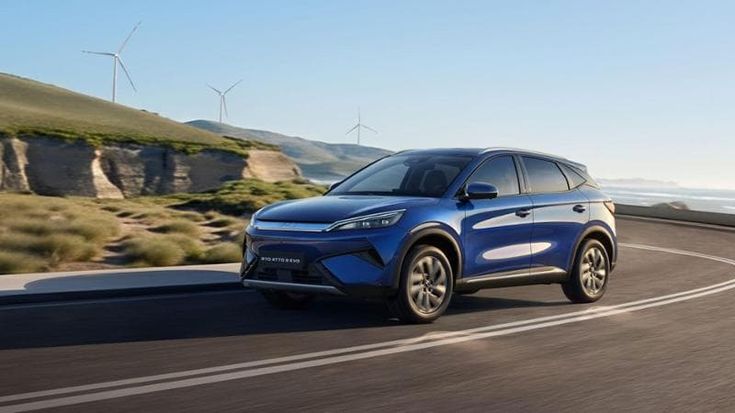 Byd Atto 3 Evo, la nuova generazione ha più sprint e autonomia. Il video