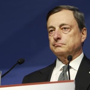 La Bce allontana la deflazione: la ripresa si rafforza, ma resta il problema lavoro