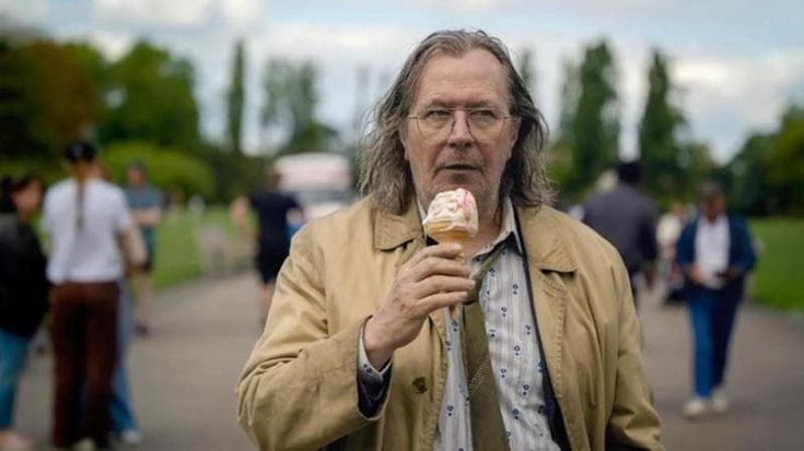 Gary Oldman: “Jackson Lamb è l’altra faccia di James Bond. Dove lui brilla, io puzzo”