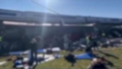 Spagna scontro tra due treni: decine di morti. Il soccorso dei feriti