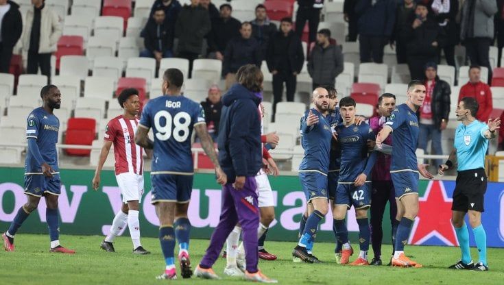 Fiorentina, Italiano: "Vergognoso il pugno a Bianco"