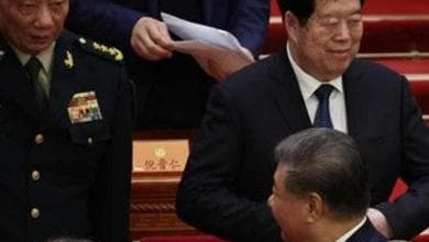 Cina, Xi rafforza la stretta sul Partito: il capo dell’anticorruzione promosso al Politburo
