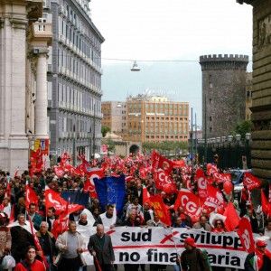 Sciopero generale, sfilano anche gli studenti, domani maxicorteo da piazza Mancini, a rischio il trasporto pubblico