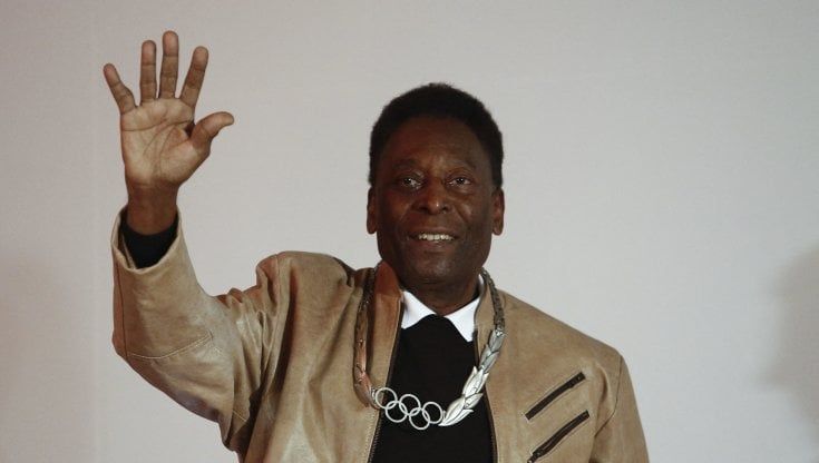 Pelé, nuovo ricovero in ospedale. La figlia: "Controlli di routine". Ma la cura non starebbe funzionando