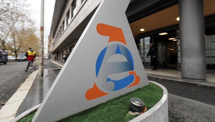 Fisco, parte lo stralcio delle cartelle: entro fine ottobre cancellati i debiti fino a 5 mila euro
