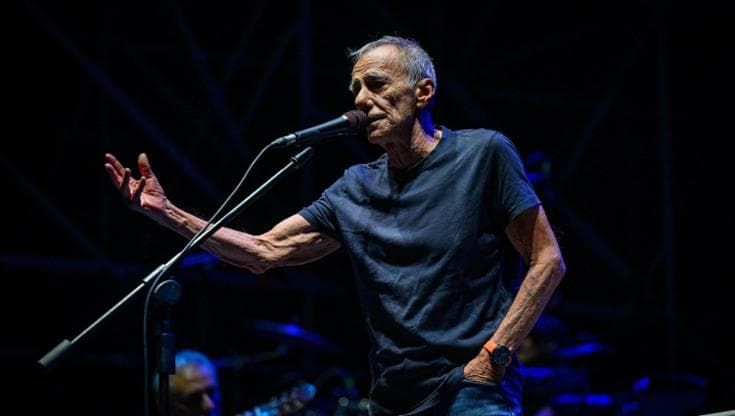 Vecchioni: “Bologna è stata la mia libertà, fatta di amici come Guccini e Lucio Dalla”