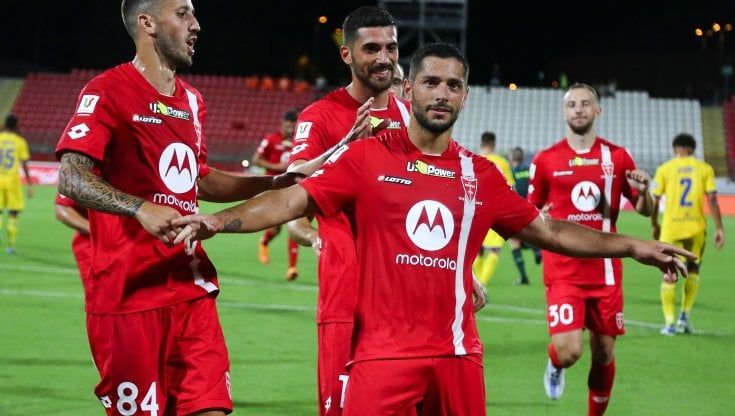 Coppa Italia, Verona eliminato dal Bari. Avanzano Monza, Parma e Ascoli
