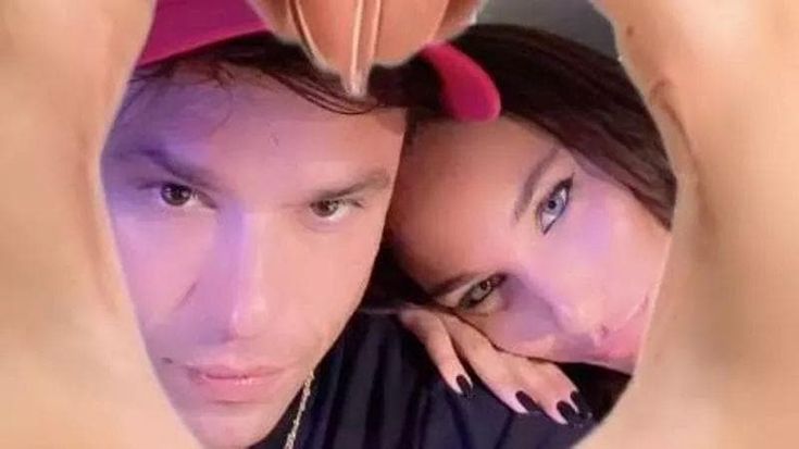 Fedez aspetta un bambino con la compagna Giulia Honegger