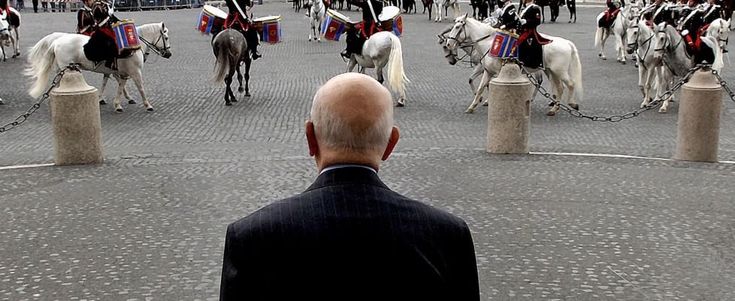 <strong>Colle, M5s al Pd: "Fate i nomi, quello eletto dal web lo votiamo". </strong><strong>Vendola paragona Renzi a Berlusconi </strong>