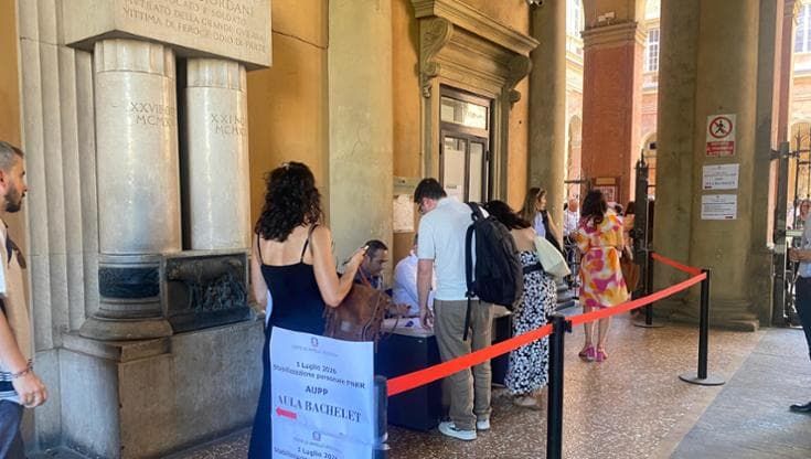 Giustizia, i precari finalmente assunti: “La sede di lavoroora è una roulette”