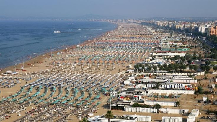 Riccione, sedicenne stuprata e abbandonata in strada