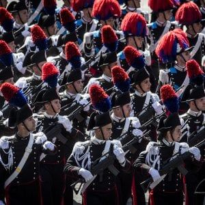 Ravenna, carabiniere fa sesso in caserma e si segna lo straordinario: indagato