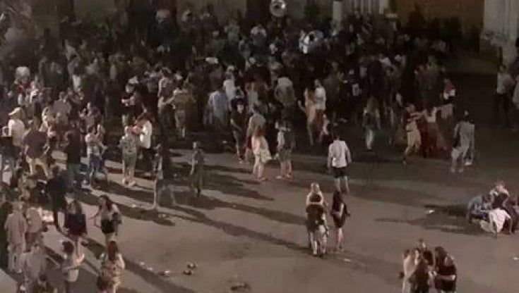 Il questore Fusiello: "Non daremo tregua alle baby gang violente di piazza San Francesco”