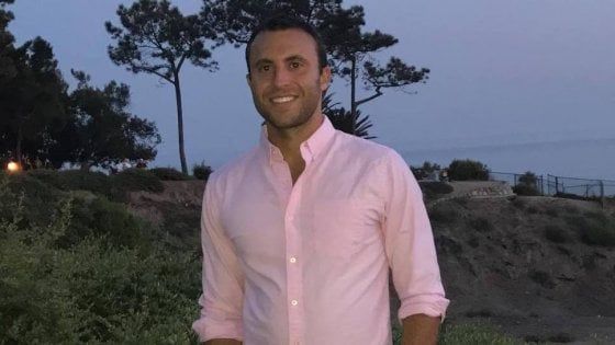 California, giovane manager cerca anima gemella: "Diecimila dollari a chi me la presenta"