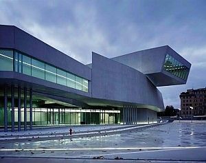 Maxxi, nominato il nuovo direttore artistico<br />&egrave; il critico d'arte cinese Hou Hanru