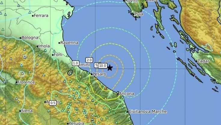 Terremoto Marche, magnitudo 5.7 nel centro Italia: è la scossa più forte nell'area da 100 anni