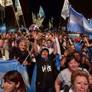 Argentina: Alberto Fernandez vince con il 47,82%, il peronista sconfigge Macri
