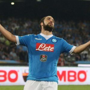 Higuain e l'ultima pepita, il suo gol più bello per uscire dal buio "Sarri mi ha aiutato"