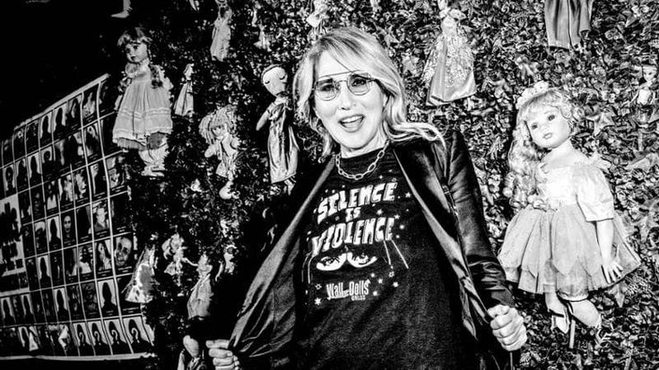 Jo Squillo: “Dai tampax gratis a Sanremo, provoco da una vita in difesa delle donne”