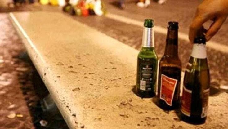 Genova, ordinanze anti-alcol e vetrine dei negozi sfitti, la stretta del Comune