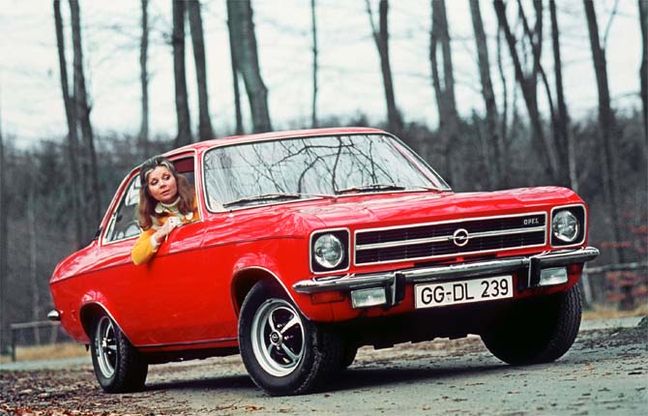 Opel festeggia i 50 anni della Ascona