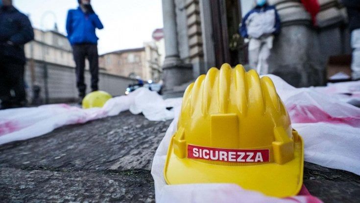 Continua la strage sul lavoro. Oltre mille morti nel 2022 