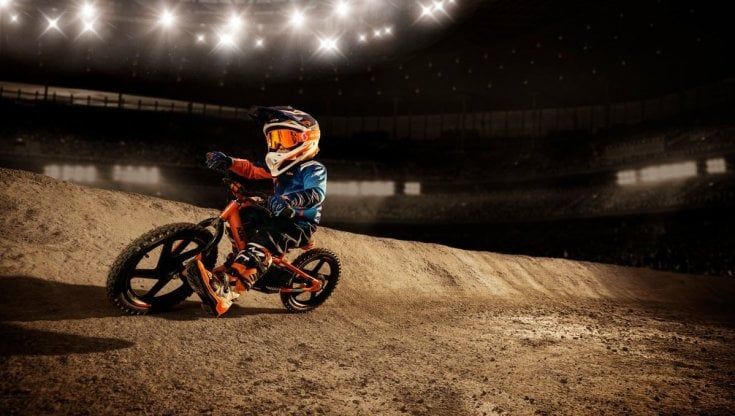 Ktm, la moto da cross elettrica per baby piloti 
